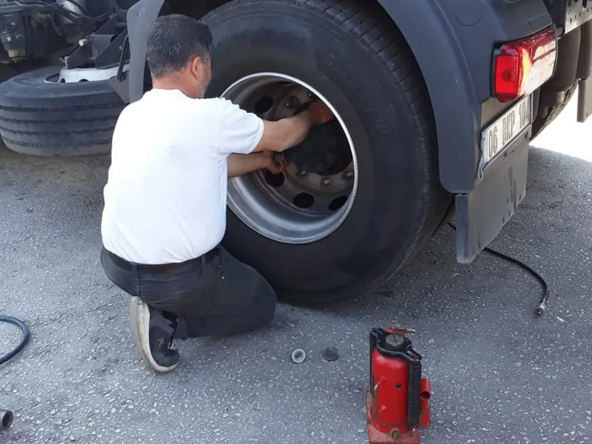 Sultandağı Oto Lastikçi